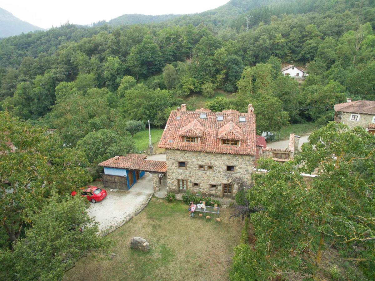 La Yosa De Arguebanes Villa Exterior photo